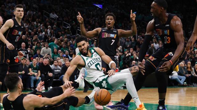 B体育-不敌热火再度暴露致命短板 关键球仍是绿军老大难